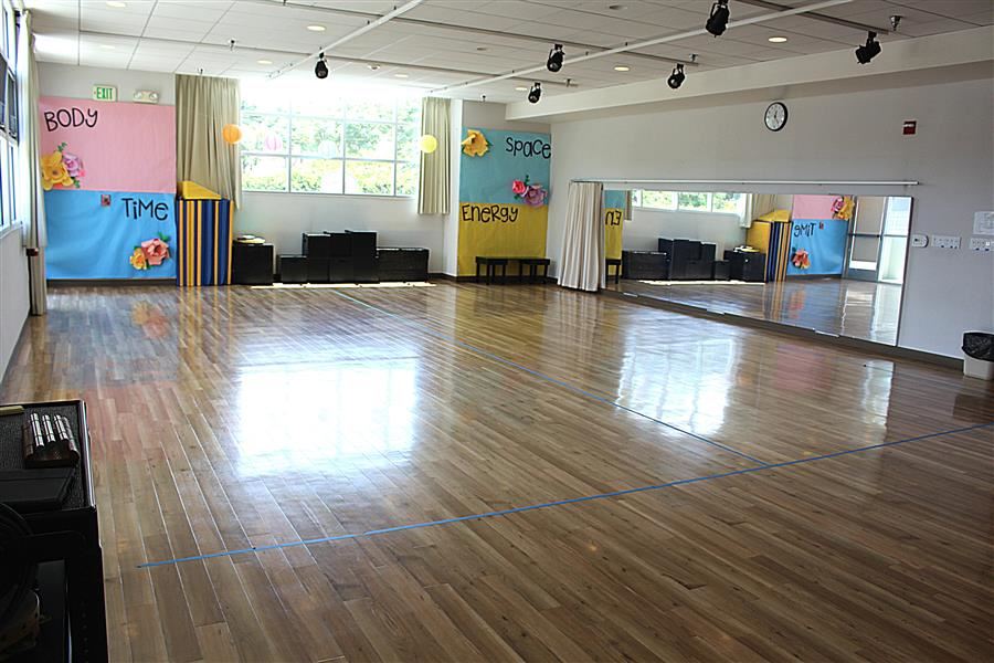 Echo Horizon Performing Arts Room 